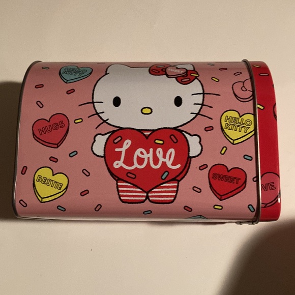 Hello Kitty Tins - Picture 8 of 10